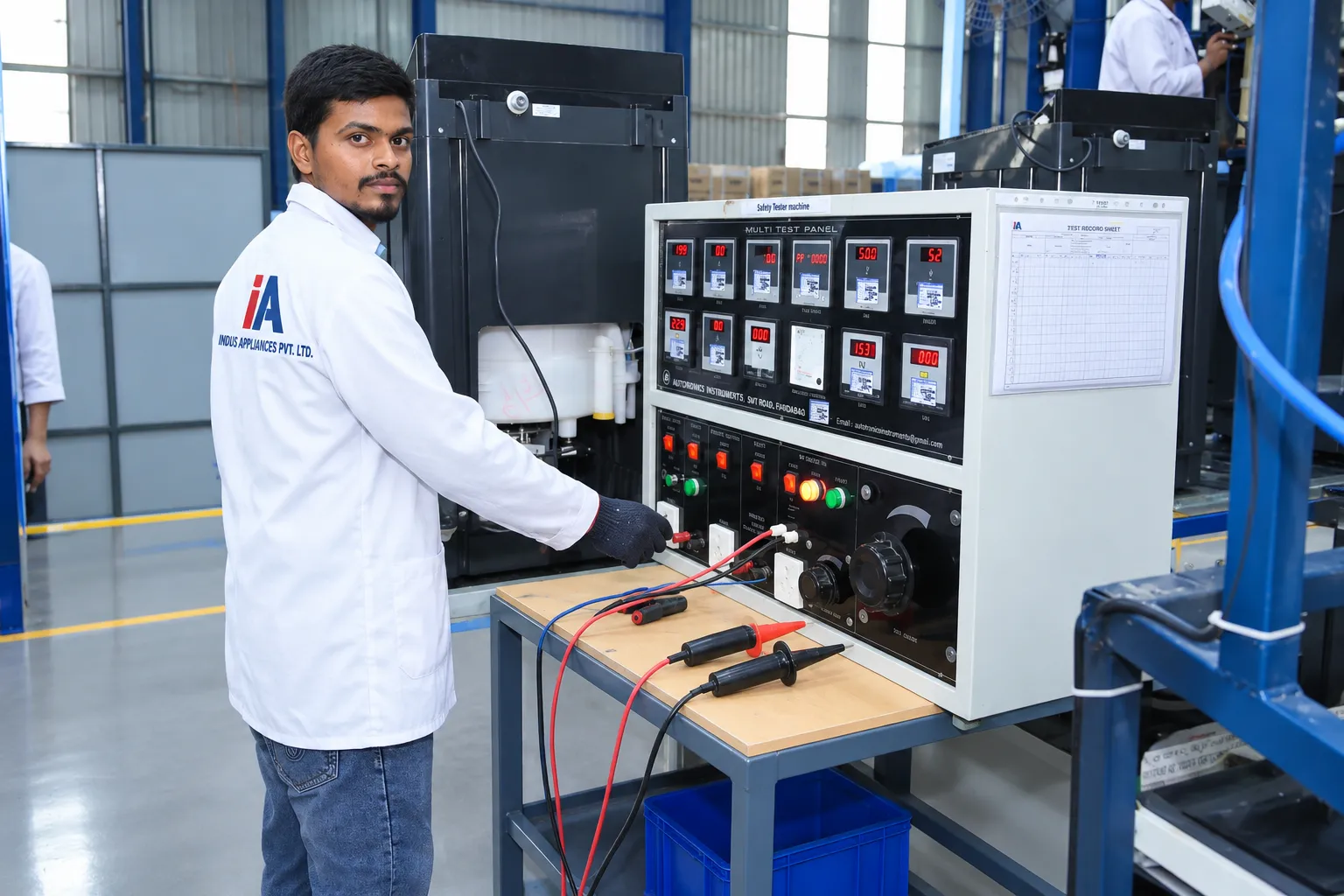 High-voltage and earth test panel